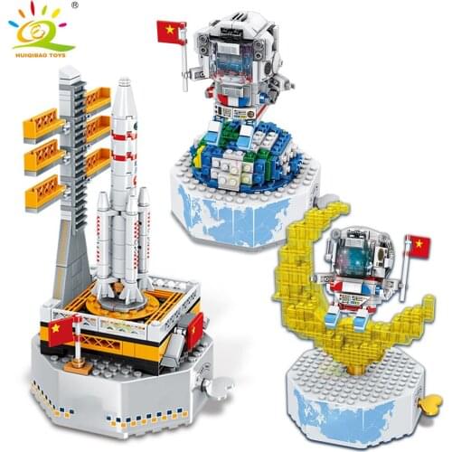 HUIQIBAO Spacecraft Music Box Building Blocks Set City Spaceflight Aerospace Space Astronaut Moon Model Bricks Toys For Children