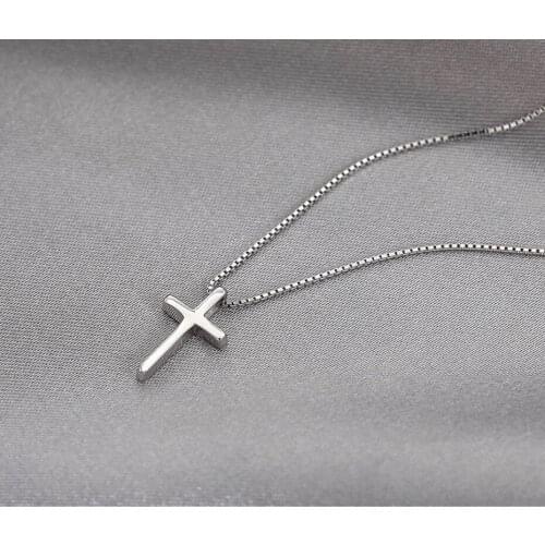 2021 Trendy Simple Temperament Sterling Silver Necklace Clavicle Chain Women Jewelry Set Small Cross Necklace for Women