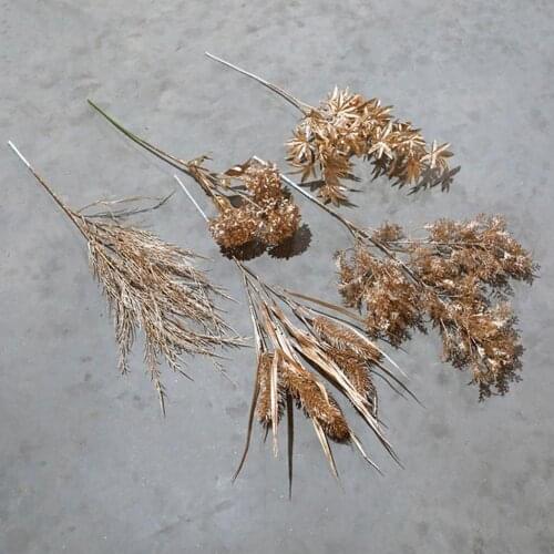 Beautiful Artificial Flower Exquisite Not Easy Deformed Wedding Flower Plastic Decorative Simulation Flower for Bedroom