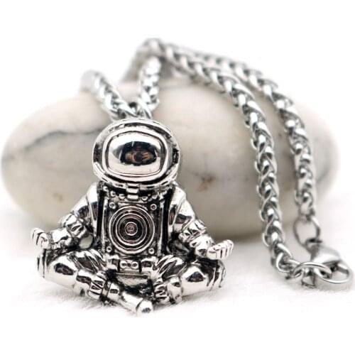 Astronaut Pendant Necklace Galaxy Universe Spaceman Meditation Trinket Retro Stainless Steel Chain Men Necklace