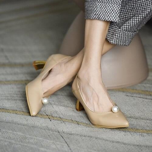 Spring Autumn Women Pearl Pump Strange Style High Heels Gold Cat Heel Boat Shoes Pointed Toe Female Shoes zapatos mujer 8692L