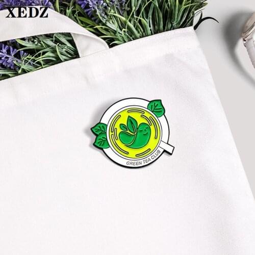 XEDZ Green Plant Enamel Brooch Jewelry Tea Cup Health Cartoon Smiling Face Green Tea Club Round Badge Bhirt Fashion Lapel Pin