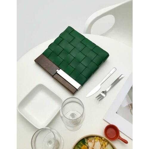 2021 Hot Selling New Woven High-Quality Leather Womens Single Shoulder Messenger Bag, Unique Design, Fashion And Leisure Style