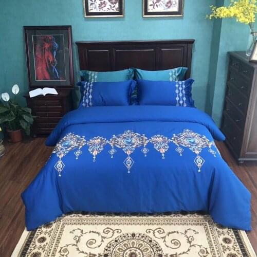 80S Egyptian cotton Luxury Embroidery Wedding Bedding Set 4pcs Queen King Duvet cover bed sheet set Pillowcase blue Hotel white
