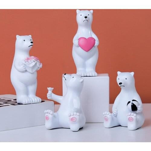 Polar Bears Figurine Flower-Holding Exquisite Workmanship Stable Base Resin Polar Bears Figure Decoration for Kids