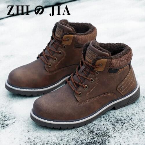 ZHIのJIA Men's Boots