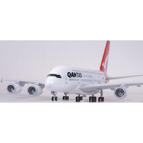 36.5CM 1/200 QANTAS Airline Airplane 380 A380 Model W Light and Wheel Diecast Plastic Resin Plane For Collectible Gifts Souvenir