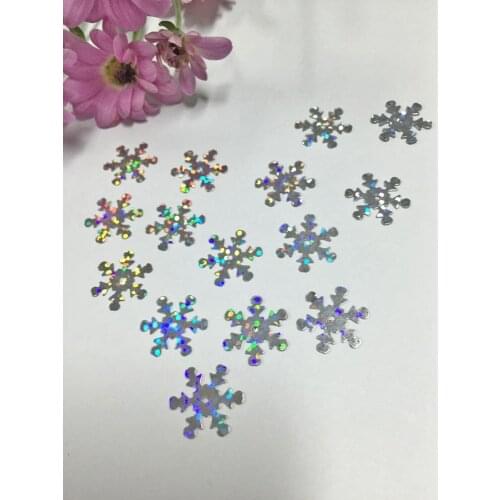 1100pcs/lot 15mm Snowflake PVC Sequins With 1 Center Hole Christmas Gift DIY Clothes Navidad Ornaments Laser Silver Hologram