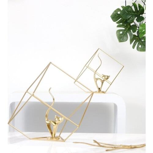 Nordic simple irregular line geometric ornament creative metal home decoration accessories fashion luxury desktop adornment