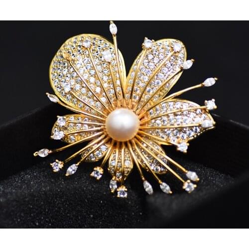 Natural Mother Of Pearl Flower Brooches For Women Wedding Gift Luxury Crystal Zircon Brooch Pin Fashion Jewelry broche femme