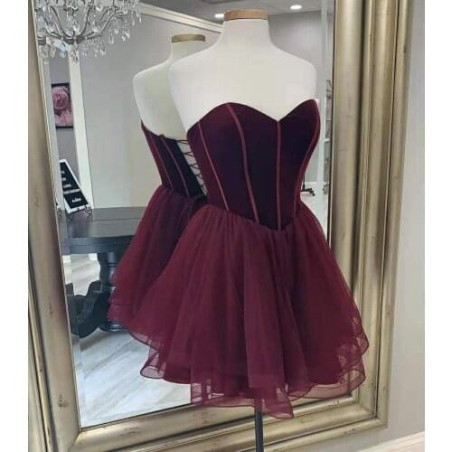 Elegant Sweetheart Short A-Line Burgundy Homecoming Dresses Tulle Knee Length Corset Back Graduation Dresses for Juniors