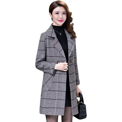 Factory direct woolen coat 2019 autumn and winter new middle-aged mother Medium and long section section slim plaid woolen coat