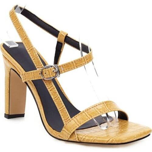 Women Fashion Pumps Ankle Strap Flip Flops Open Toe Slingbacks 2020 Wholesale Latest Square High Heel Sandal