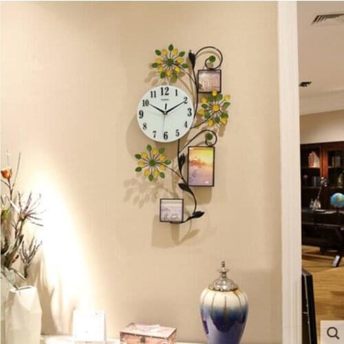 Photo Frame Clock Living Room Creative Modern Fashion Pocket watch Simple Atmospheric Household Metal Art Quartz Clock