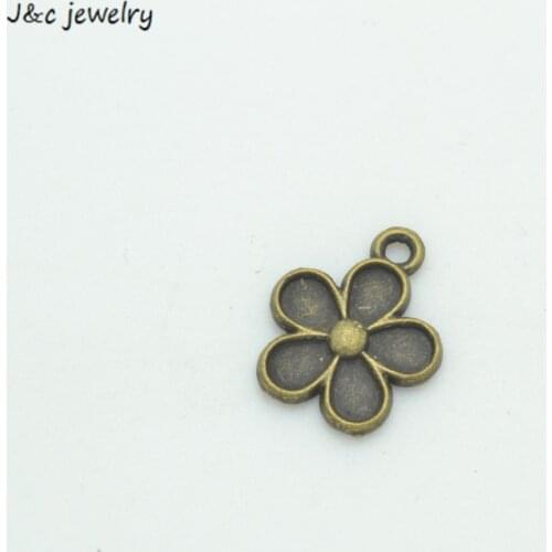 Wholesale 40pcs antique bronze Charms flower pendant fit DIY bracelet necklace 15*12mm Q113