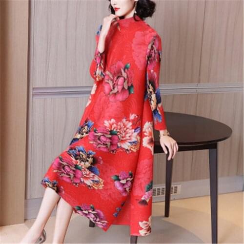 Miyake folds 2021 new womens loose dress, too big size, fat mm covering belly and thin mothers age-reducing dress spring dress