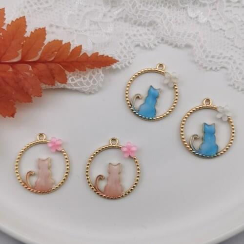 ApeUr 10pcs/pack Lovely Enamel Cat Charms DIY Accessory Resin Flower Decor Round Shaped Cats Pendants For Couple Jewelry Making