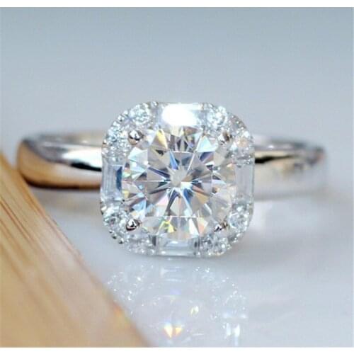 Luxury Crystal Rings Anniversary Finger Rings Simple Design Engagement Jewelry Rhinestone Rings for Women Anillos Mujer