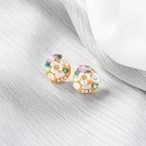 Top Design Pearl Flower Stud Earrings For Women Personality Ear Cuff Earrings 2020 New Korean Fashion Jewelry All Match