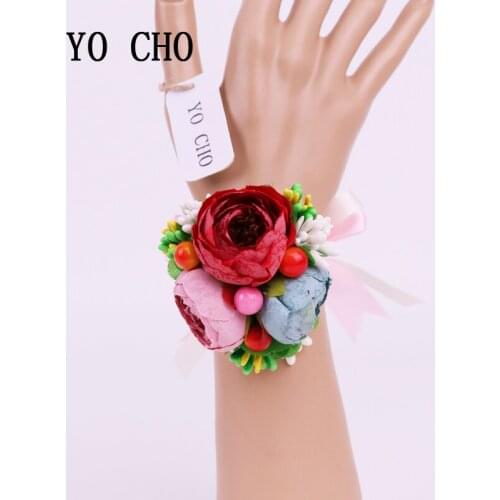 YO CHO 2018 New Wrist Flower 1 Piece 3 Color Rose Pearl Stamen Marriage Rose Bridesmaid Sisters Hand Flowers Home Garden Party