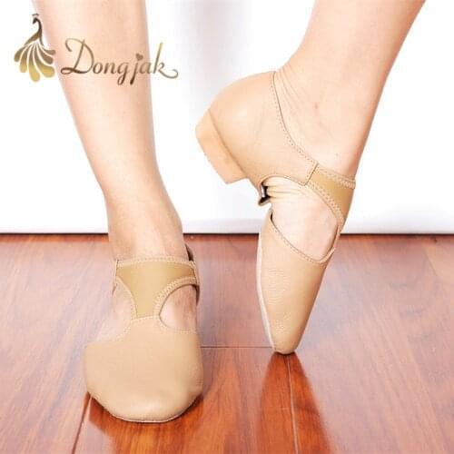 Dongjaker Footwear
