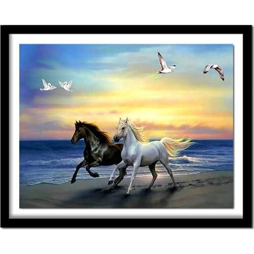 Full Drill Square Diamond 5D DIY Diamond Painting"Run the horse"Diamond Embroidery Cross Stitch Rhinestone Painting