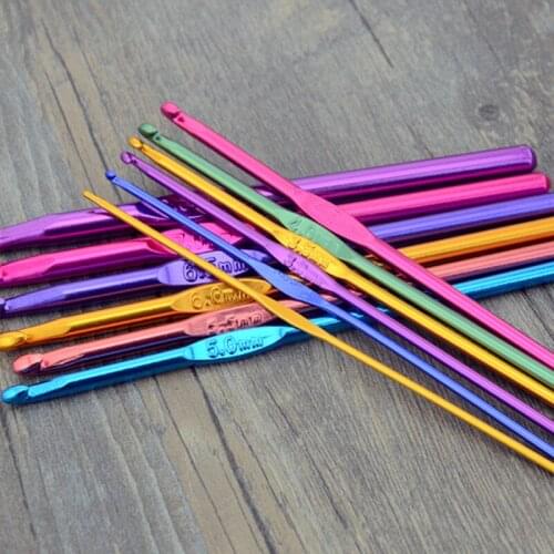 High Quality Random Colors Crochet Hook Set Handle Knitting Needles For DIY Sewing varisized Yarn Sweater Weave Craft Tools