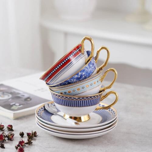 Luxury Gold Coffee Cup European Ceramic Small Luxury Simple Color Bone China Tea Cup Creative Home Container Afternoon Mug C50CC