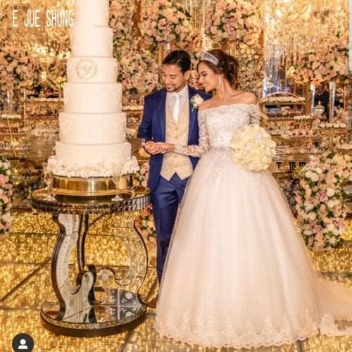 E JUE SHUNG Gorgeous Long Sleeve Wedding Dresses Boat Neck Beaded Lace Up Back Appliques Bride Dresses A Line robe de mariee