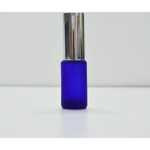 Hot sale high quality 15ml matte spray fine mist glass bottles wholesale 4 color premium perfume bottles glass jar