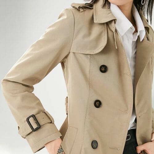 Shopping malls with the same late white 2021 autumn new French small pink windbreaker womens coat medium length