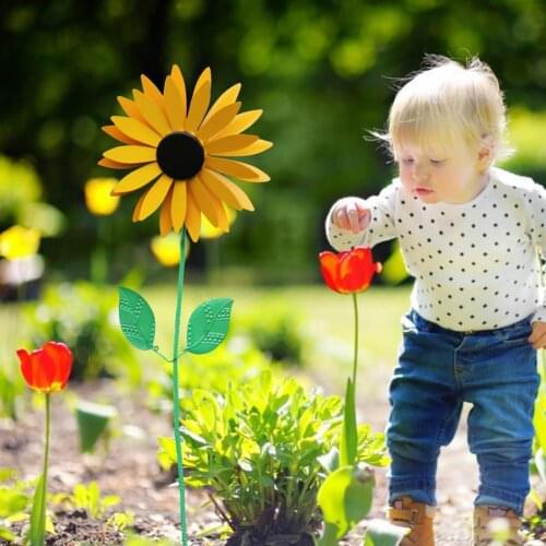 Sunflower Wind Spinner Flower Metal Art Garden Patio Decoration Garden Wrought Iron Flower Wind Spinner for Lawn Landscape Decor