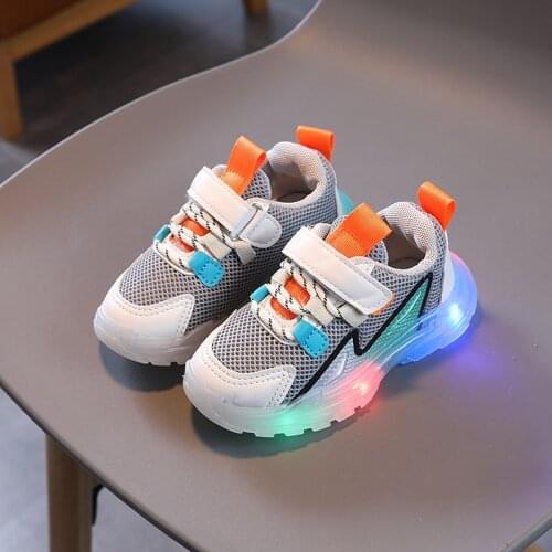 New Boys and Girls Shoes Childrens Sports Shoes Breathable Boys and Girls LED Net Shoes Childrens Shoes Net Face Light Shoes