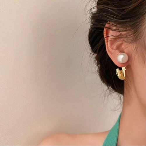 Korean fashion earrings retro style pearl C-shaped earrings temperament tide net red simple earrings women