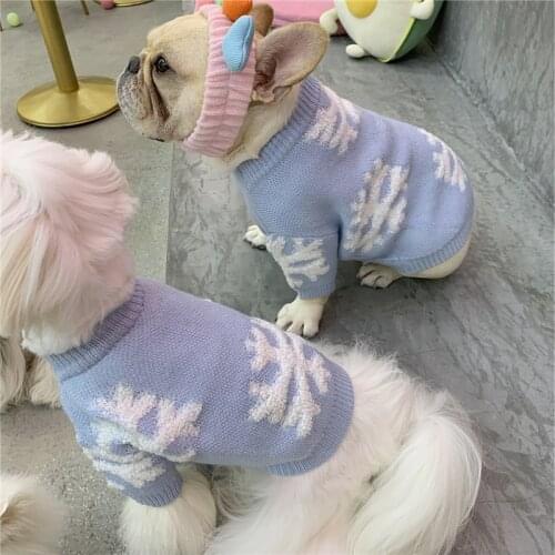 Autumn and winter pet sweater dog cat clothes three-dimensional jacquard snowflake sweater law fighting Corgi Schnauzer clothing