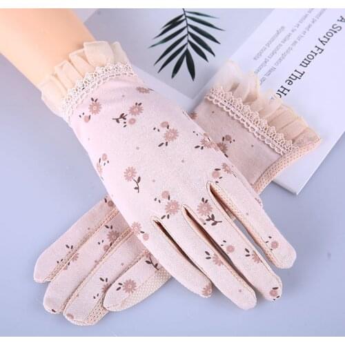 Howfits Spring Summer Driving Gloves Women Touch Screen UV Sun Against Short Thin Cotton Gloves Lace Flower Fashion Nonslip