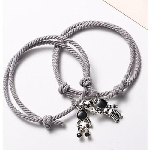 2pcs/set Lover Star Spaceman Couple Bracelets Astronaut Magnetic Eachother Pendant Charm Adjustable Rope Bracelet Jewer Handmad