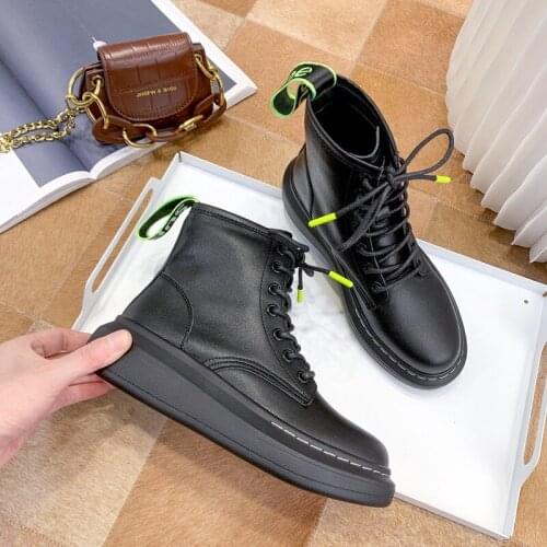 2020 Autumn Winter New Womens British Fashion Martin Boots Ankle Platform Boots Plus Velvet Mid-tube Shoe for Women