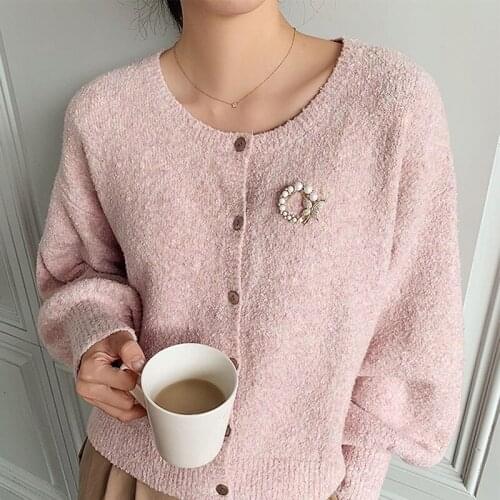 4cm Pearl Rhinestone Wreath Butterfly Brooch for Women Baroque Trendy Elegant Circle Leaf Brooch Pins Party Wedding Gifts