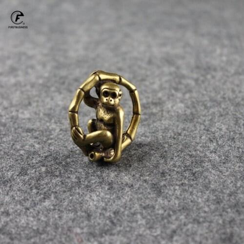 Brass Cute Monkey Rolling Bamboo Ring Desk Ornaments Vintage copper Animal Miniatures Figurines Decorations Home Decor Crafts