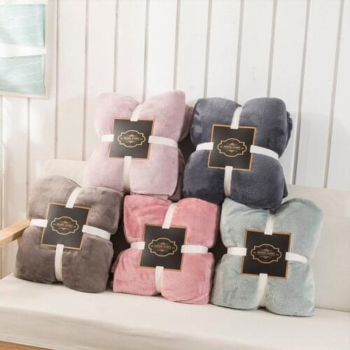High quality flannel white Blanket Decorative home super warm soft blankets throw on Sofa/Bed/ Travel gift