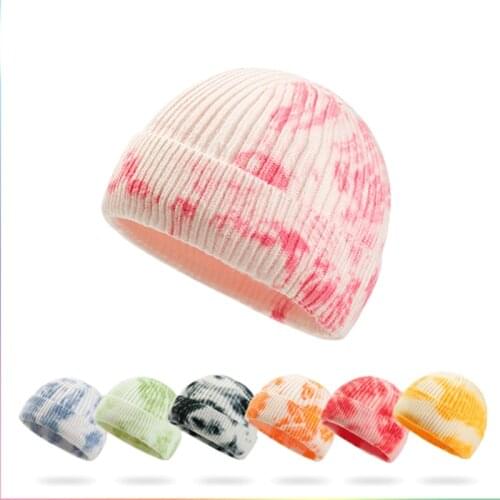 2020 new Korean version of wild melon leather hat tie-dye woolen hat female ins Japanese wild knitted hat autumn gradient Baotou