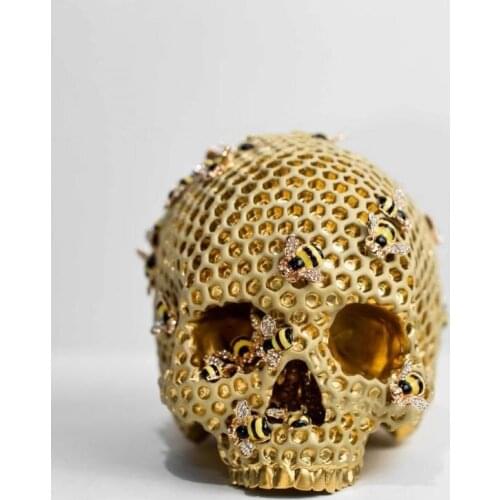 Resin Skull Head Halloween Home Decoration Garden Bee Creative Ornaments Gold Black Horror Fashion Craft Sculpture 20*13*16Cm