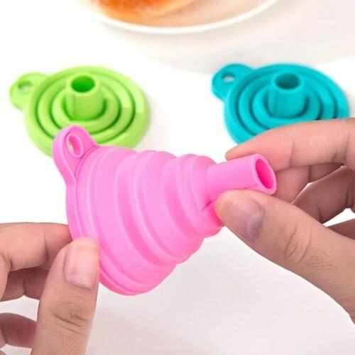 1PCS Foldable Funnel Silicone Collapsible Funnel Portable Funnels Can Be Hung Household Liquid Dispensing Kitchen Accessories