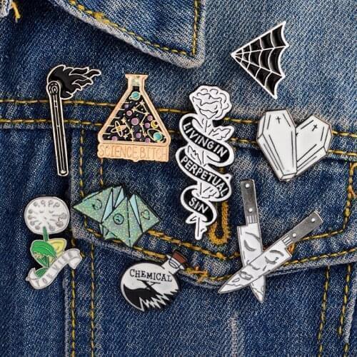 Originality Punk Egyptian pyramids Double knife Crushed drifting bottle Brooches badge pins Skull jewelry Jacket accessories