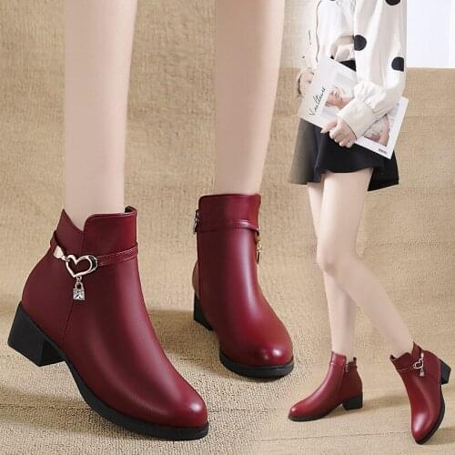 Fad New Plus Size Ankle Boots Women Shoes Woman Warm Plush Winter Boots Solid Leather Martin Boots Crystal Heart Metal Buckle