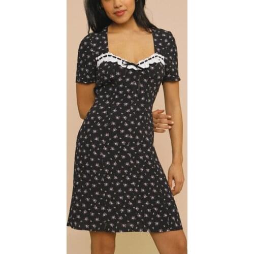 2021 New Square Collar Floral Short Sleeve Waist Waist Dress Retro Design Mini Dress