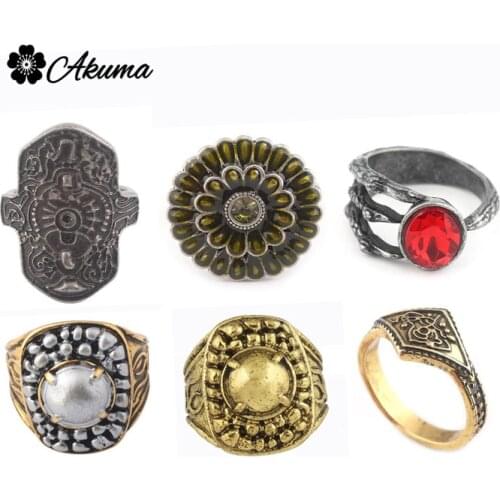 Dark Soul Flame Hand Rings Set Vintage Gothic Evil Eye Crystal Rings for Man Cosplay Fashion Jewelry Accessories Halloween Gift