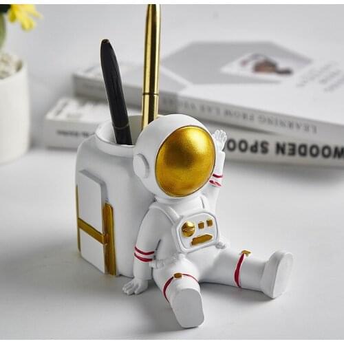 Resin Astronaut Figurines Home Decoration Accessories Sculpture Decorative Miniatures Cosmonaut Statues Gift For Man & Boyfriend