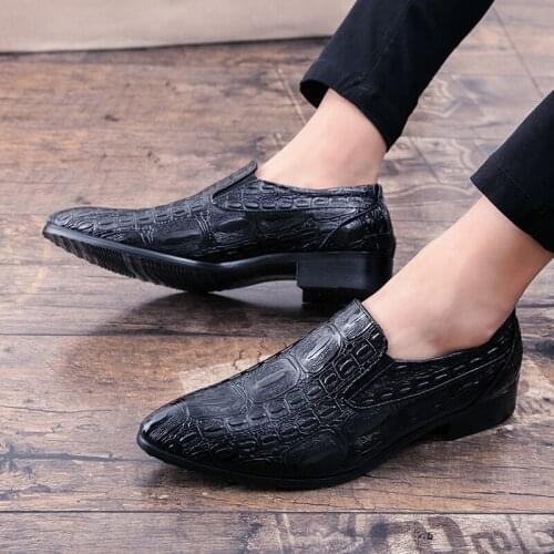 New Brand Designer Men Crocodile Print Pointed Dress Oxford Shoes Moccasins Charm Wedding Gentleman Formal Zapatos Hombre
